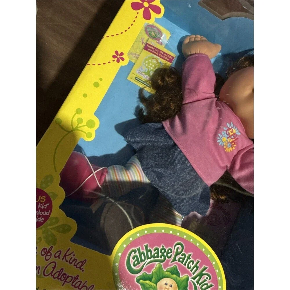 Cabbage Patch Kids Playful Girl 2011 Collectible NEW IN BOX